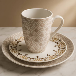 An elegant set consisting of 3 pieces made of fine porcelain
